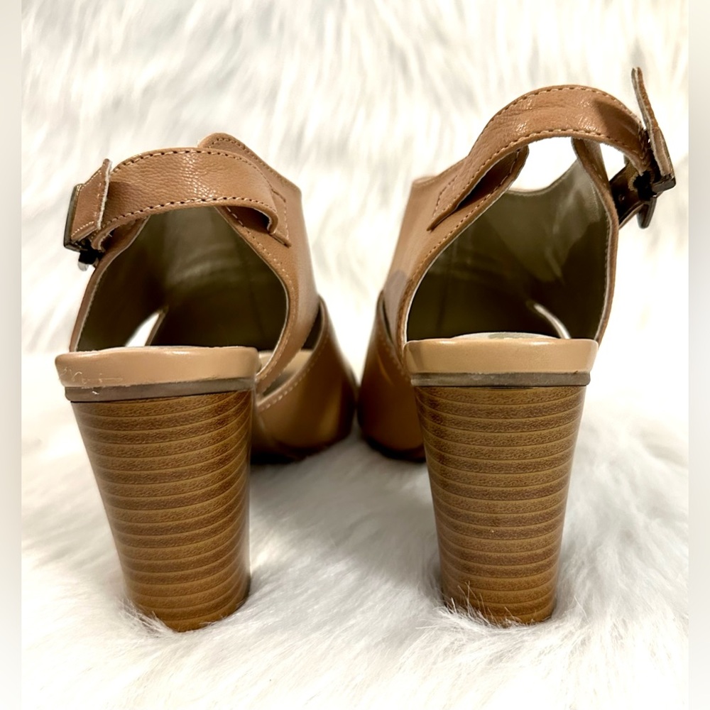 White Mountain Women’s Leather Cutout Sandal Tan Size 7.5 8 EUC - Picture 3 of 8